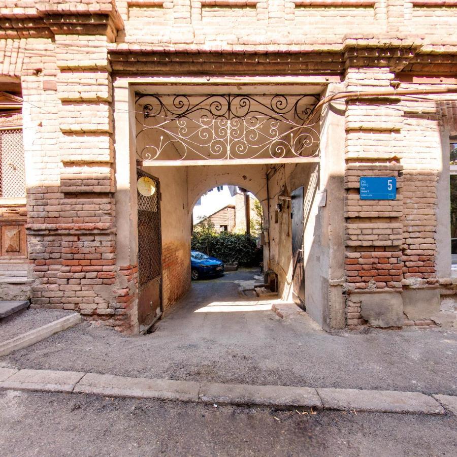 Hostel Pirosmani Тбилиси Экстерьер фото